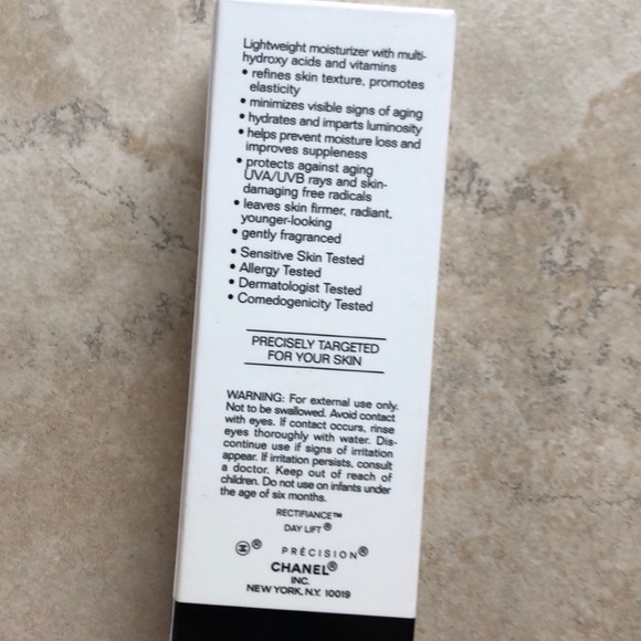 NEW Chanel Precision Day Lift Refining Lotion - Picture 2 of 3